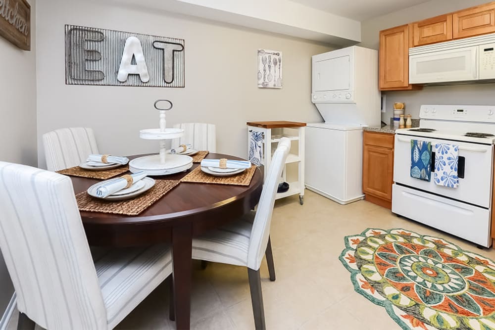 Kitchen & Dining Area at Lumberton Apartment Homes in Lumberton, New Jersey
