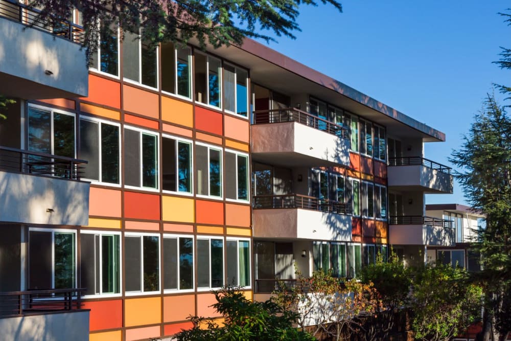 Exterior photo of our community at Sofi Belmont Glen in Belmont, California