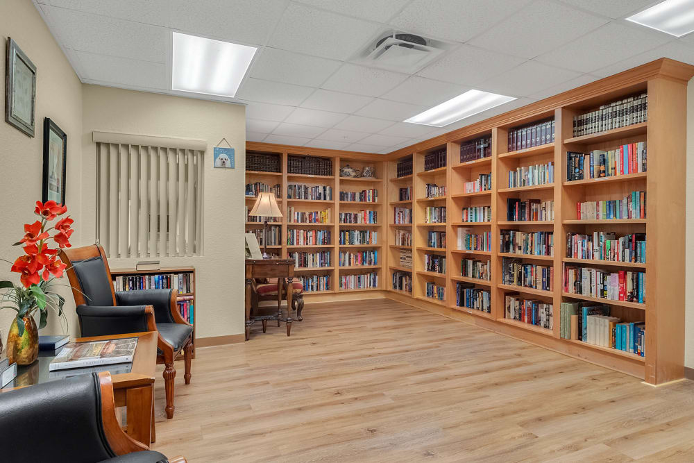Expanisve library at {location_name}} in Lake Placid, Florida