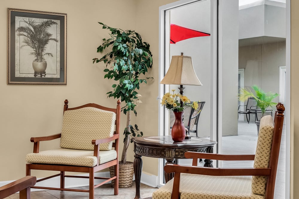 Lounge area at {location_name}} in Brooksville, Florida