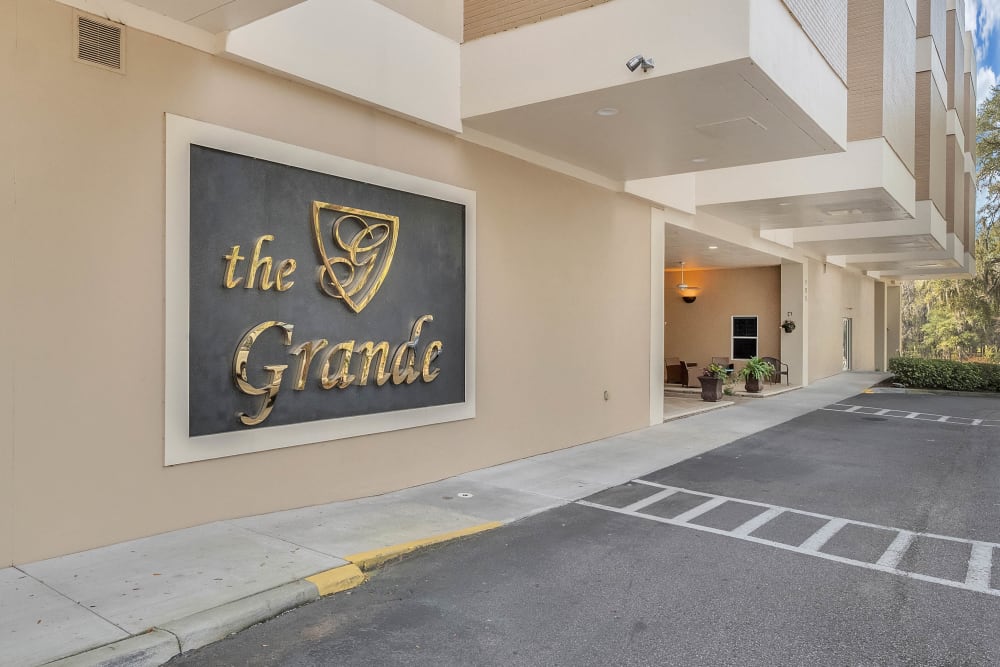 Entrance with signage at {location_name}} in Brooksville, Florida