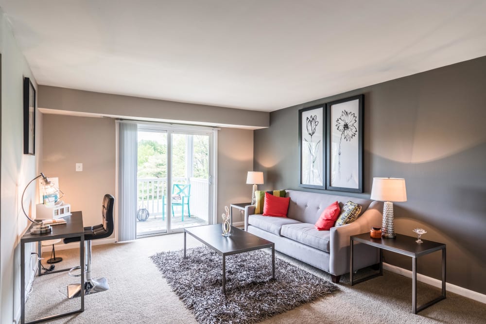 A furnished apartment living room at The Blvd at White Springs in Nottingham, Maryland