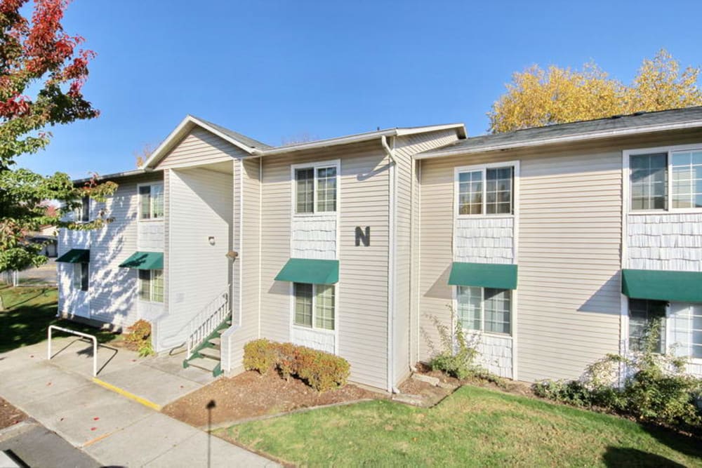 Exterior of Marketplace Apartments in Vancouver, WA