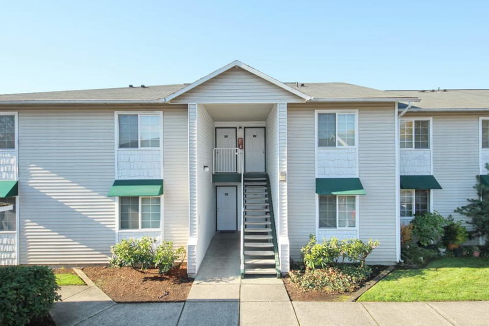 Exterior of Marketplace Apartments in Vancouver, Washington