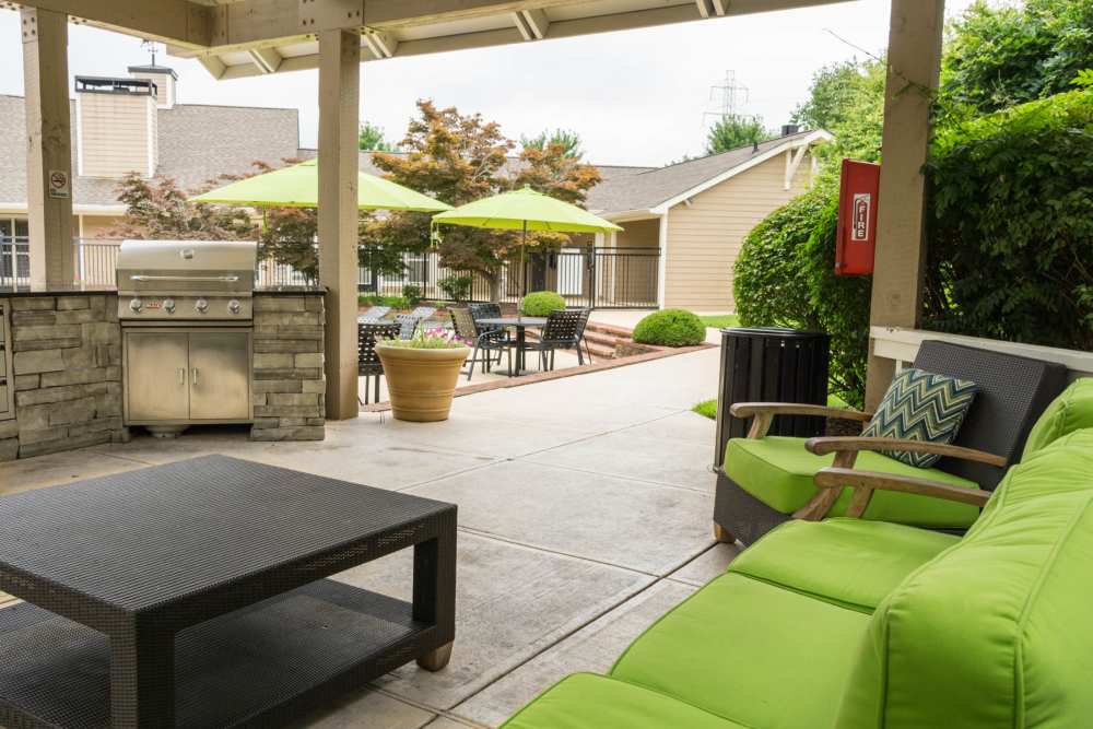 Outdoor seating area at Paddock Club Apartments in Florence, Kentucky
