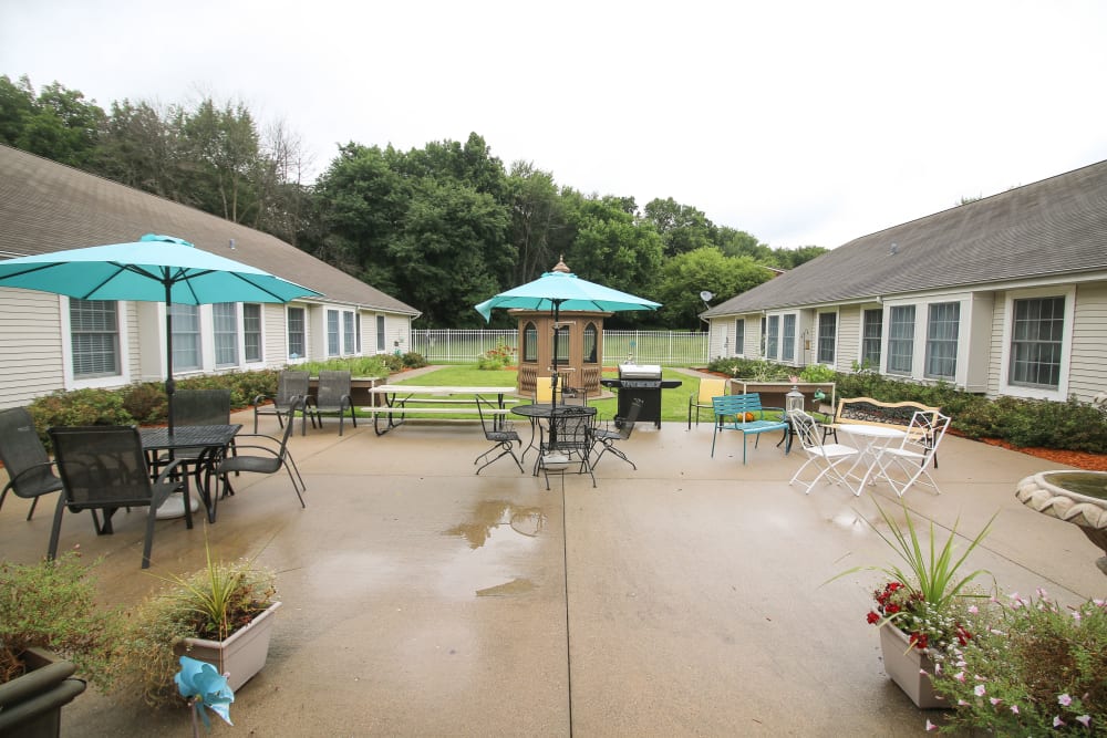 Resident courtyard and seating at Liberty Court in Dixon, Illinois. 