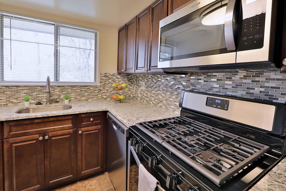 Modern Kitchen at Princeton Estates Apartment Homes in Temple Hills, Maryland