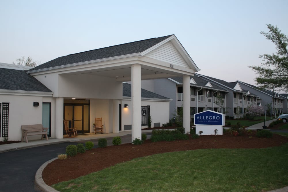 Circular driveway leads to main entrance at Willow Creek Senior Living in Elizabethtown, Kentucky.