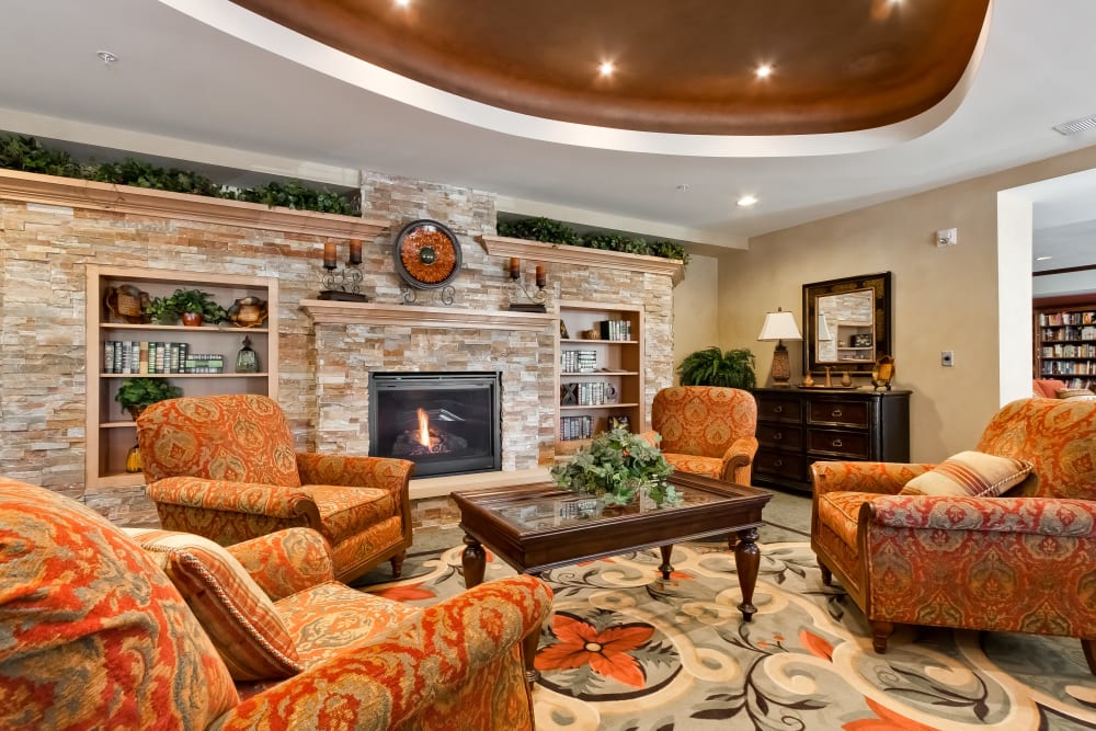 Resident lounge at Applewood Pointe of Bloomington at Southtown in Bloomington, Minnesota.