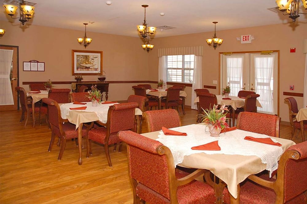 Spacious resident dining room at Milestone Senior Living Eau Claire in Eau Claire, Wisconsin.