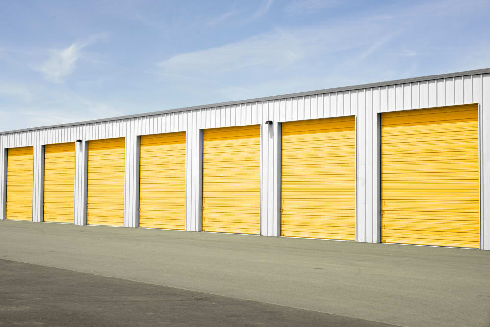 Drive up storage units in Euless, Texas at Storage 365