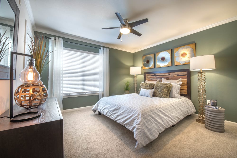Large primary bedroom at Olympus Hillwood in Murfreesboro, Tennessee