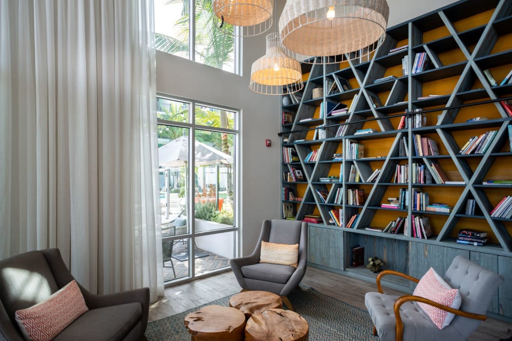 Resident library and lounge at Olympus Corsair in San Diego, California