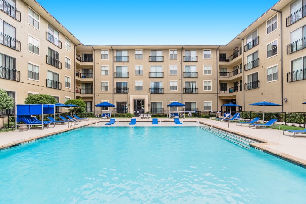 Large swimming pool at Olympus Boulevard in Frisco, Texas