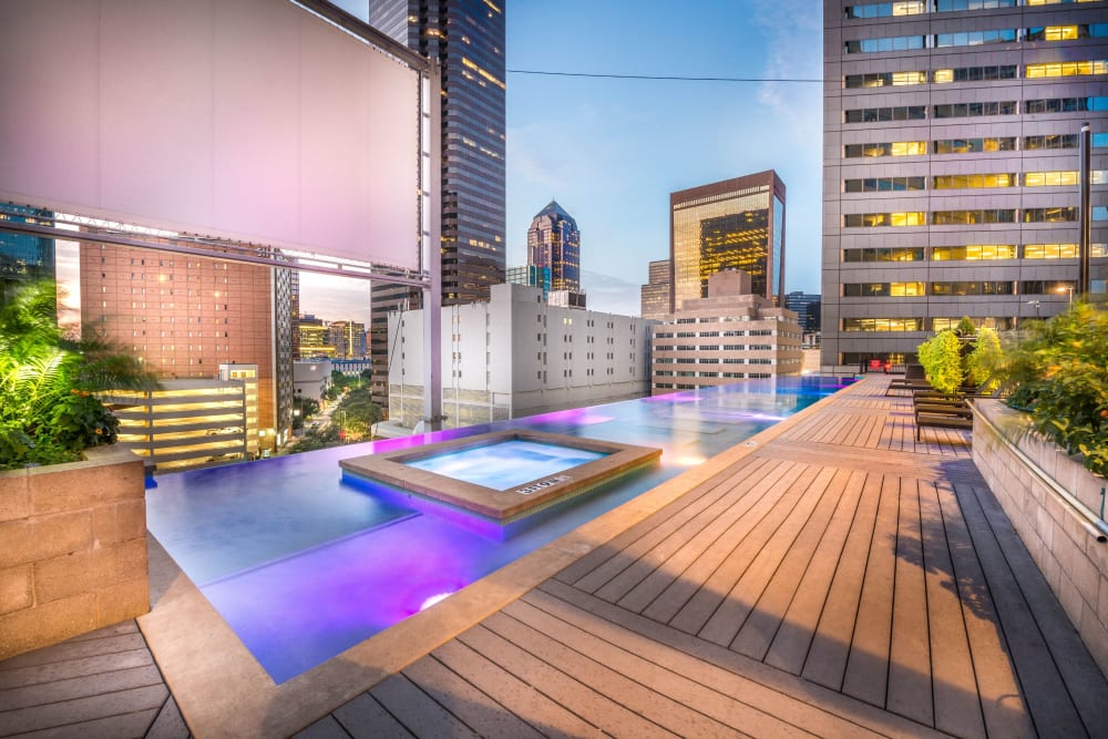 Infinity pool with hot tub at Mosaic Dallas in Dallas, Texas