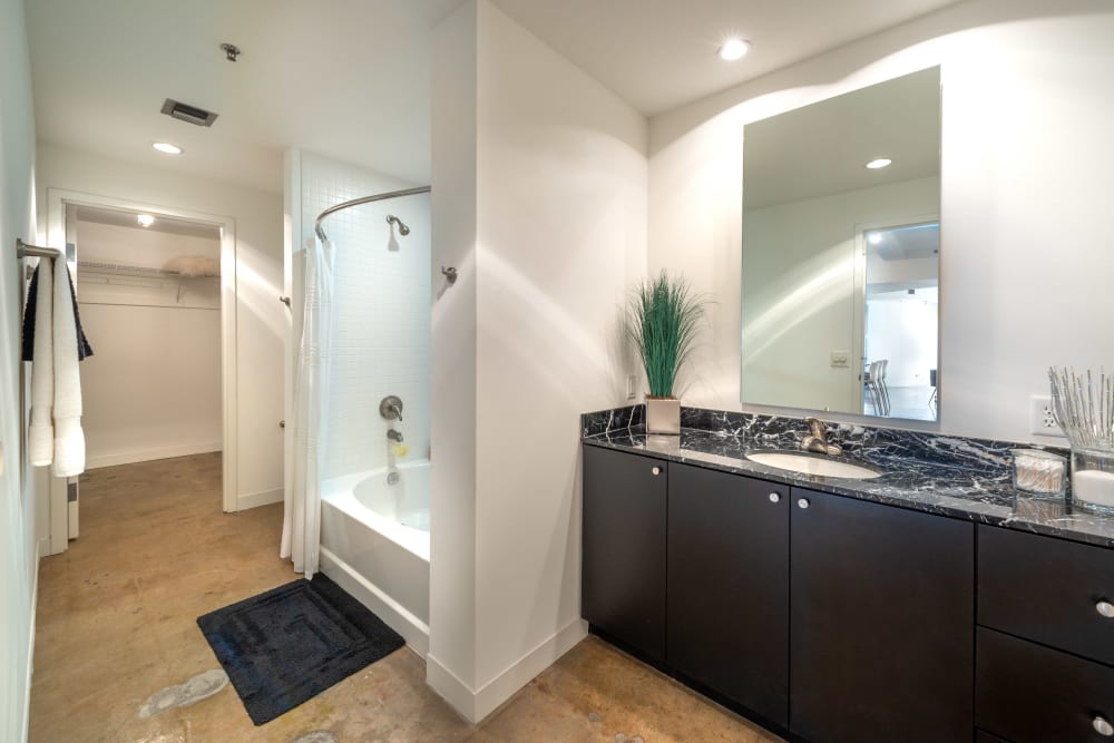 Garden tub in bathroom at Mosaic Dallas in Dallas, Texas