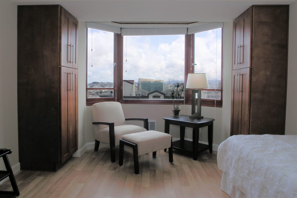 Large master bedroom with plenty of closet space at Tower 737 Condominium Rentals in San Francisco, California