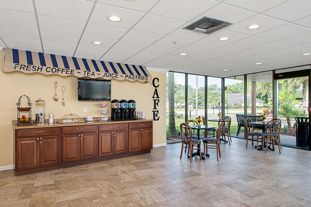 Concession and relax area at Grand Villa of Lakeland in Florida