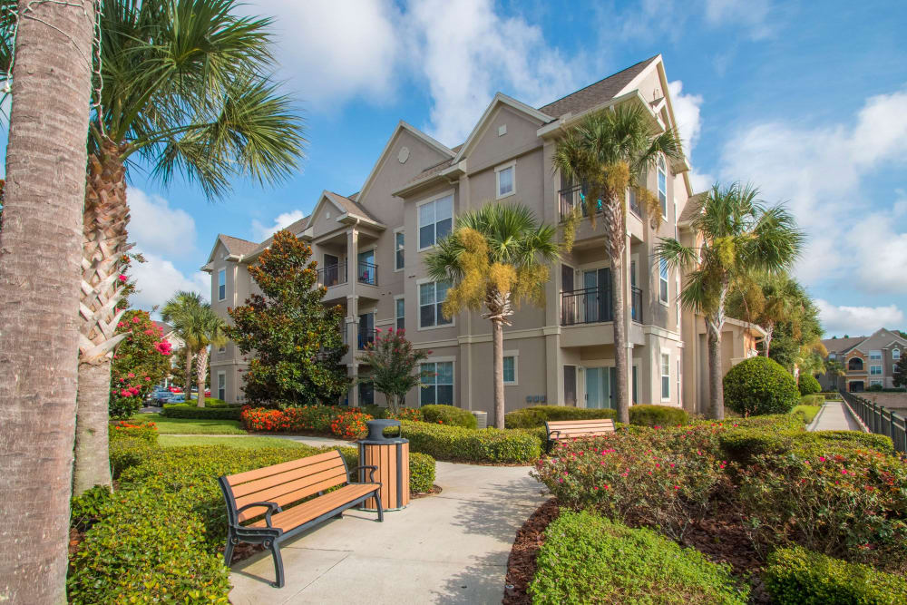 Spacious outdoor walkways at Landings at Four Corners in Davenport, Florida