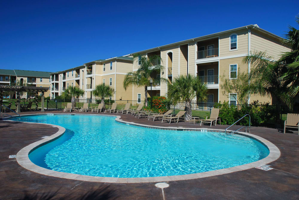 Resort-style swimming pool at Highland View Court in Bakersfield, California