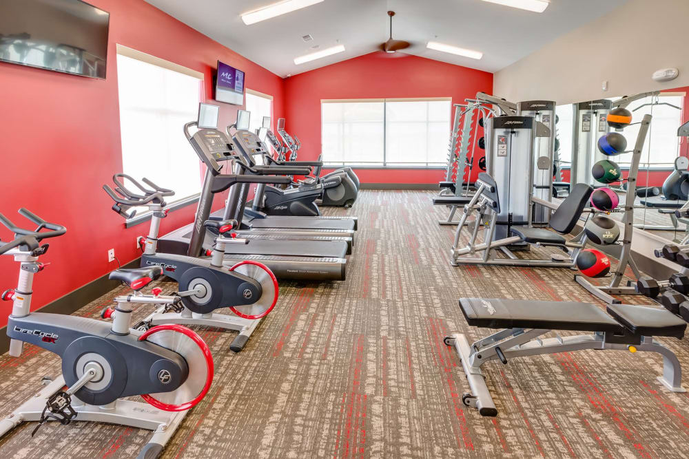 Well-equipped fitness center at Granite 550 in Casper, Wyoming