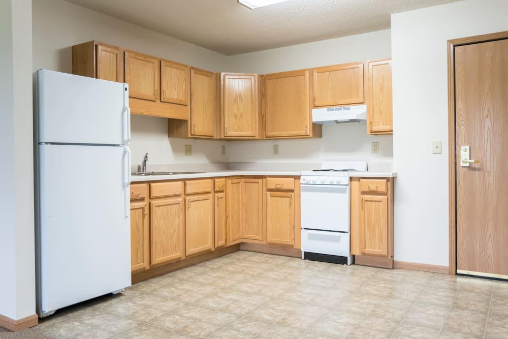 A full resident kitchen at Prairie Meadows Senior Living in Kasson, Minnesota.