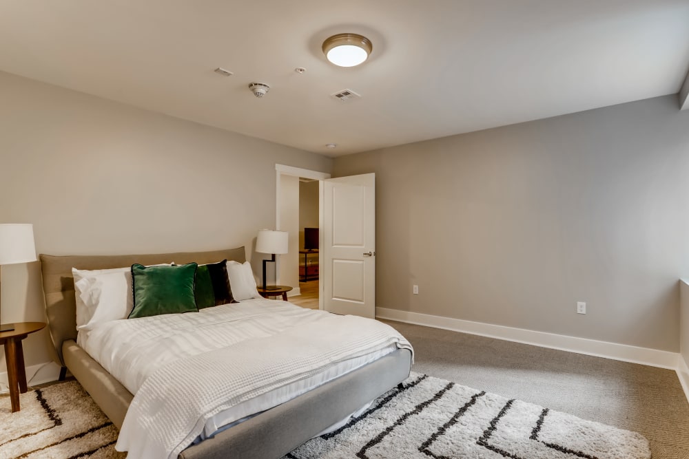 Luxury 1 & 2 Bedroom Apartments in Seattle, WA