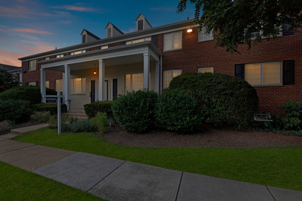 Photos of Braddock Lee Apartments Apartments in Alexandria, VA