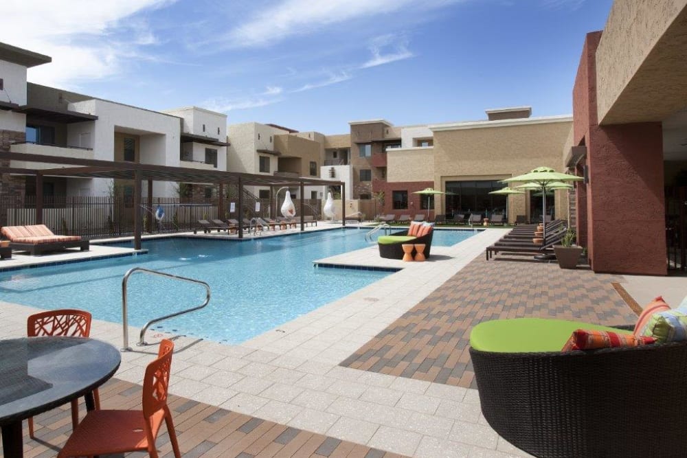 Resort-style swimming pool at Vive in Chandler, Arizona