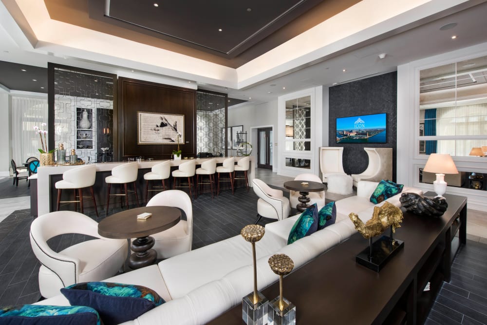 Luxurious bar in the clubhouse lounge at Olympus Harbour Island in Tampa, Florida