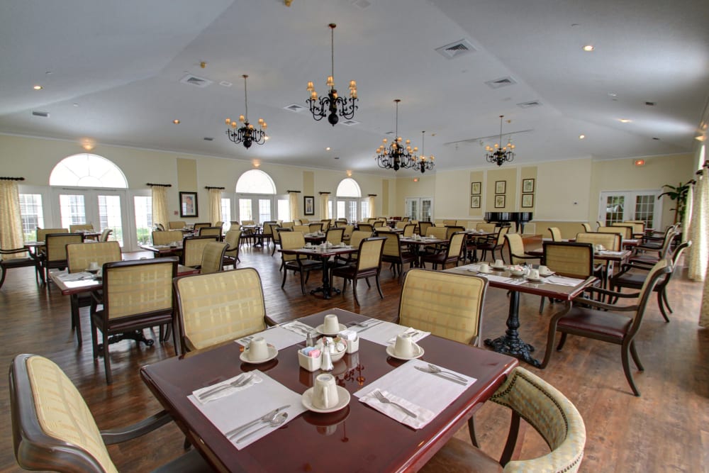 Resident dining room at Truewood by Merrill, Bradenton in Bradenton, Florida