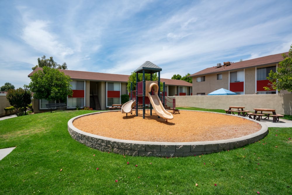 Photos The Heights at Grand Terrace in Grand Terrace, CA