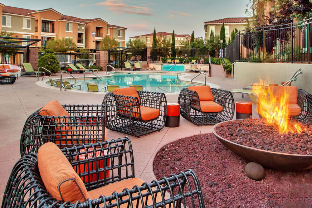 Swimming Pool & Outdoor Fire Pit at Miro at the Parc in Henderson, Nevada