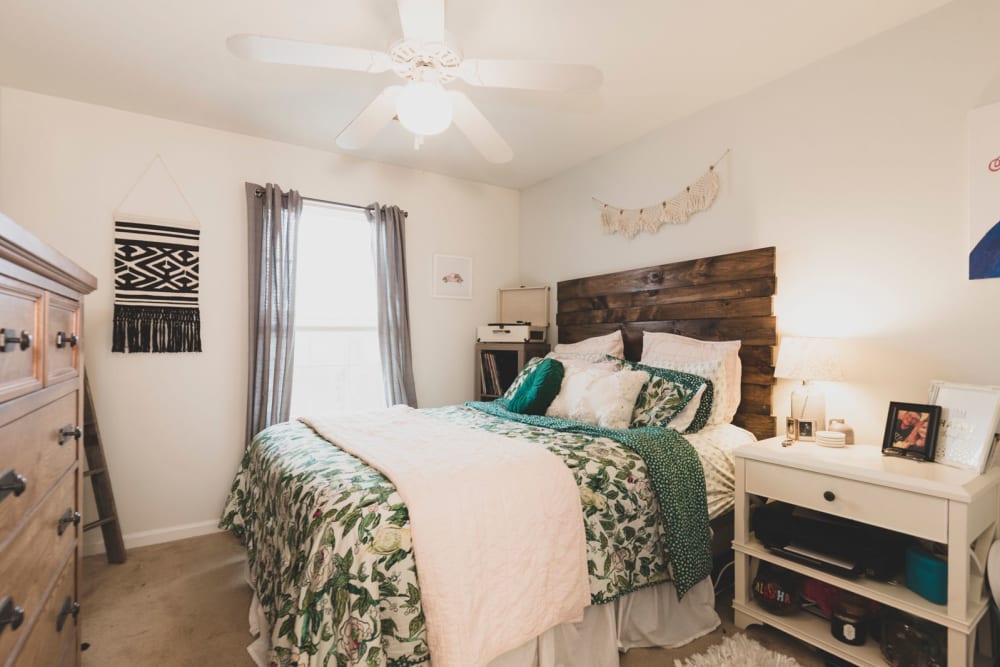 Large window and bedroom of Belmont Landing in Farmville, Virginia