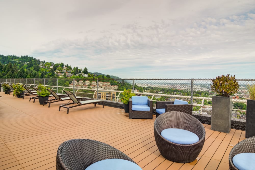 Southwest Portland, OR Apartments 735 St. Clair