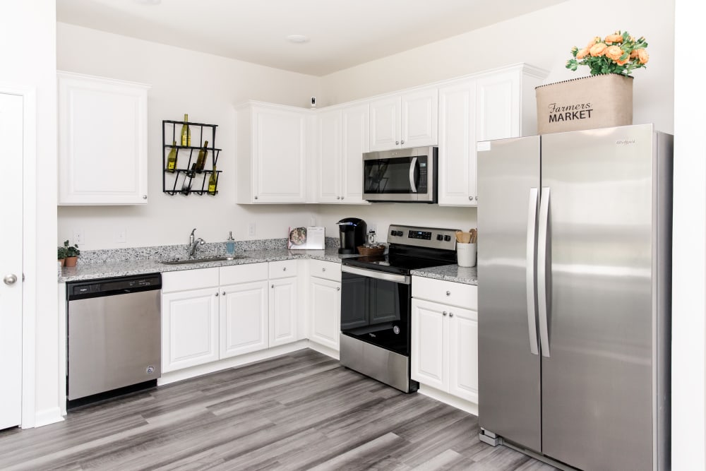 Kitchen at Artisan Living Bella Citta in Davenport, FL
