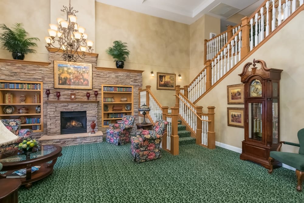 Front lobby at Applewood Pointe of Woodbury in Woodbury, Minnesota. 