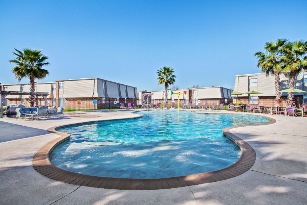 Harvey, LA Apartments In New Orleans Emerald Pointe Apartment Homes