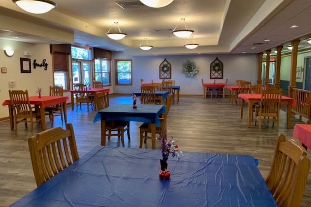 Spacious resident dining room at Prairie Hills in Clinton, Iowa.