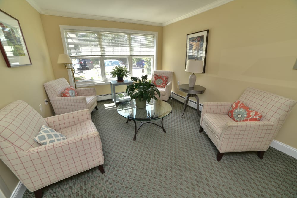 A cozy community area at Harbor Village Senior Communities in South Burlington, Vermont