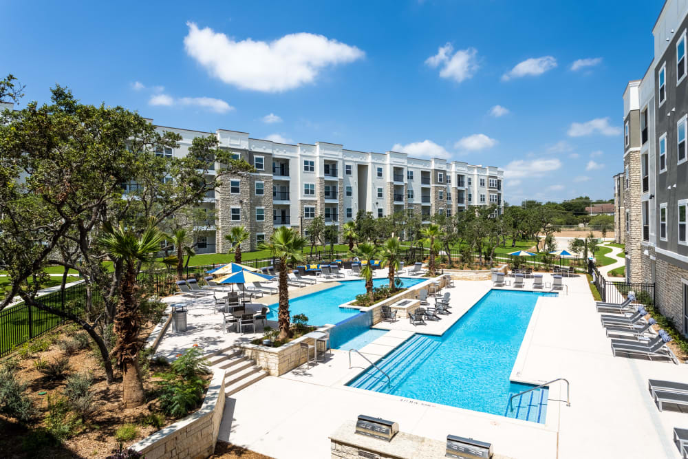 Modern Apartments at The Abbey at Sonterra in San Antonio, Texas