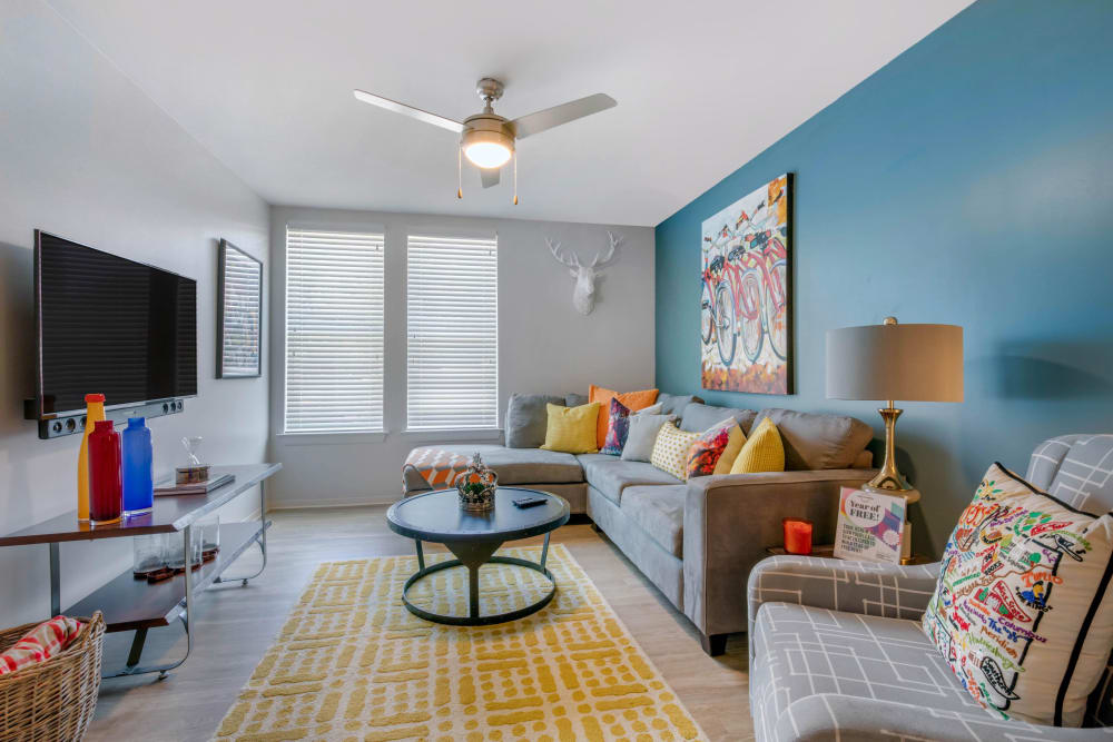 2, 3 & 4 Bedroom Student Apartments in Oxford, MS