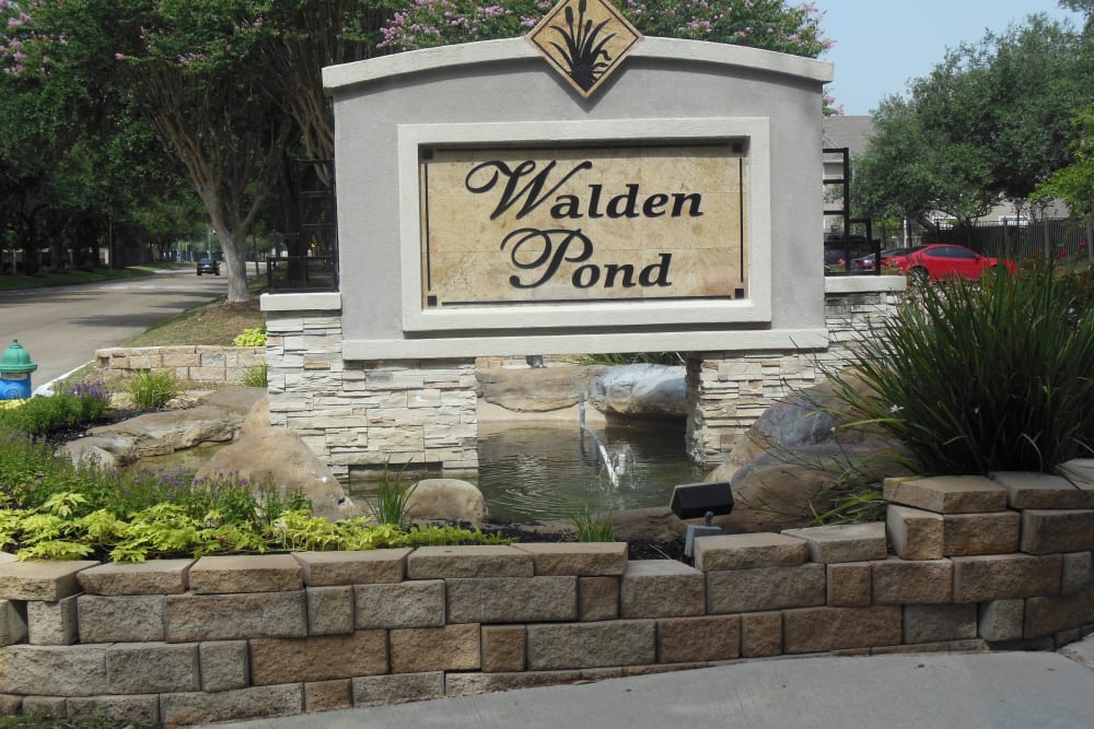 Entry sign at Walden Pond Houston, TX