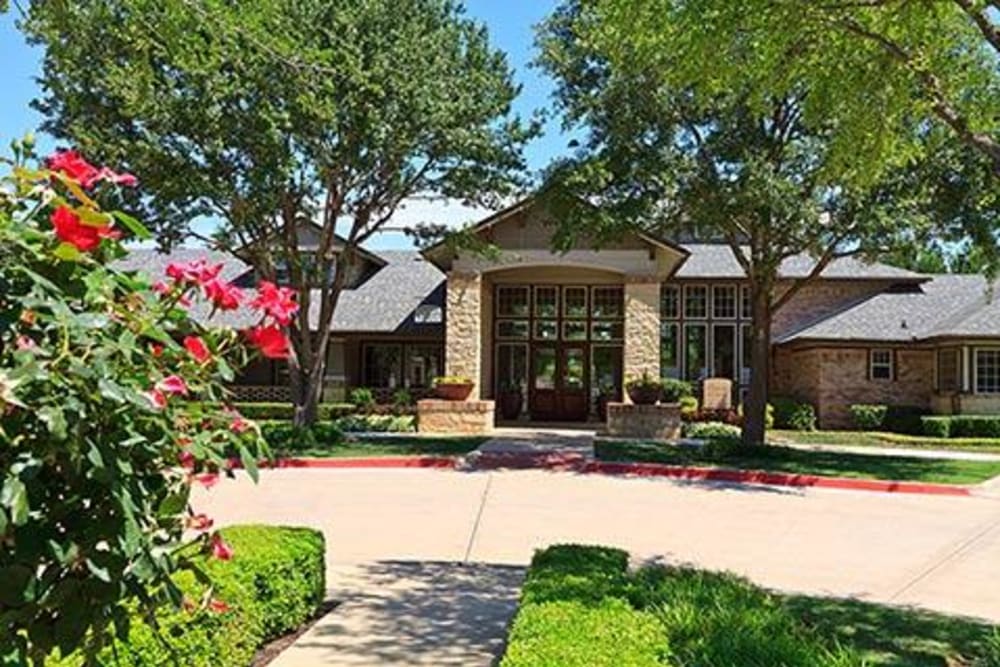 Photos of Somerset at Spring Creek in Plano, Texas