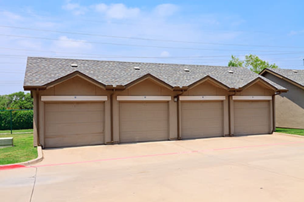 Photos of Somerset at Spring Creek in Plano, Texas