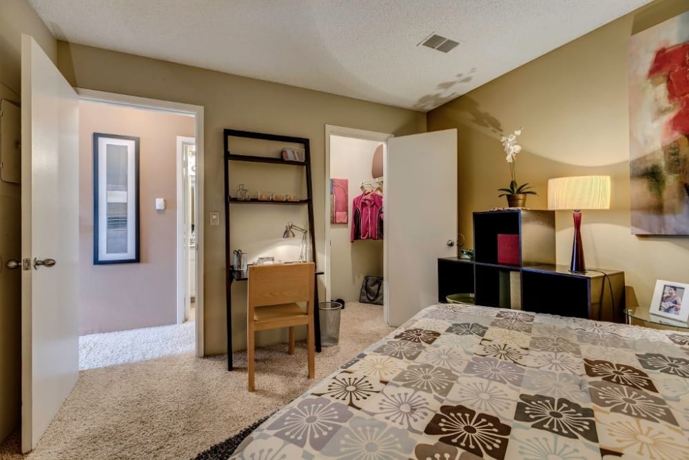 Photos of Skyline in Thornton, CO