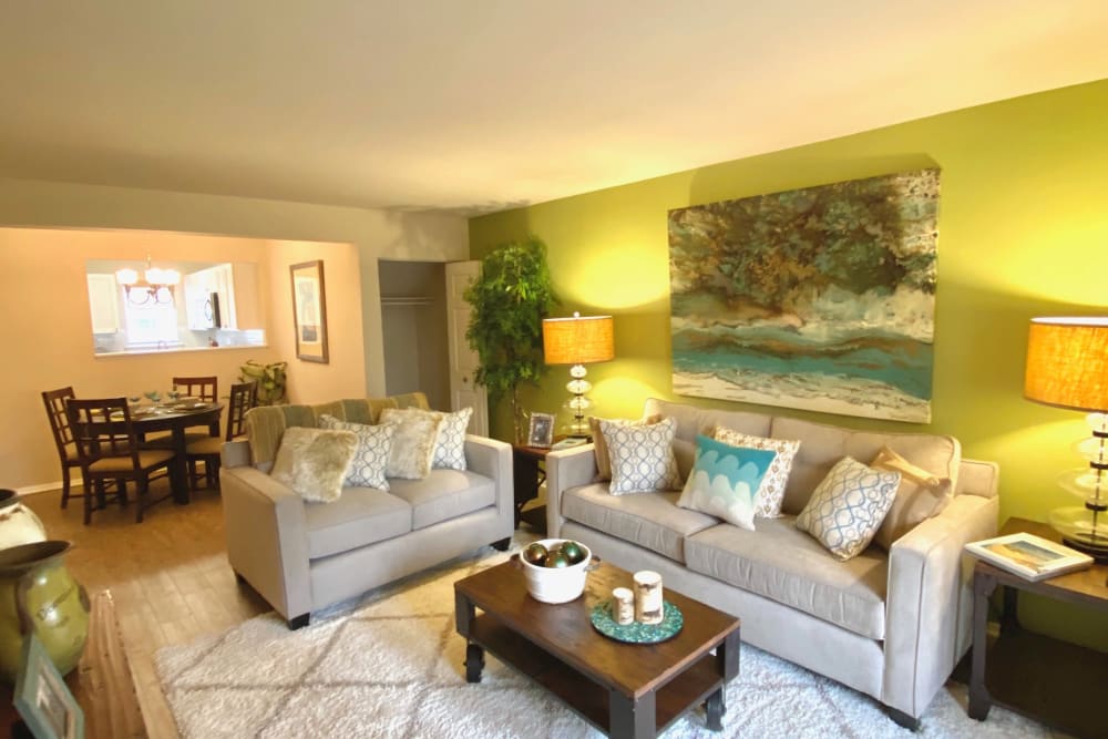 Living room at Harbor Village Apartments in Richmond, Virginia
