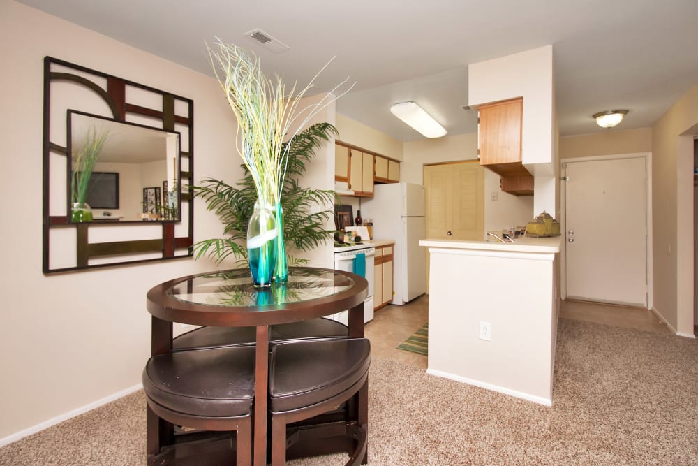 Photos of Runaway Bay Apartments | Apartments in Virginia ...