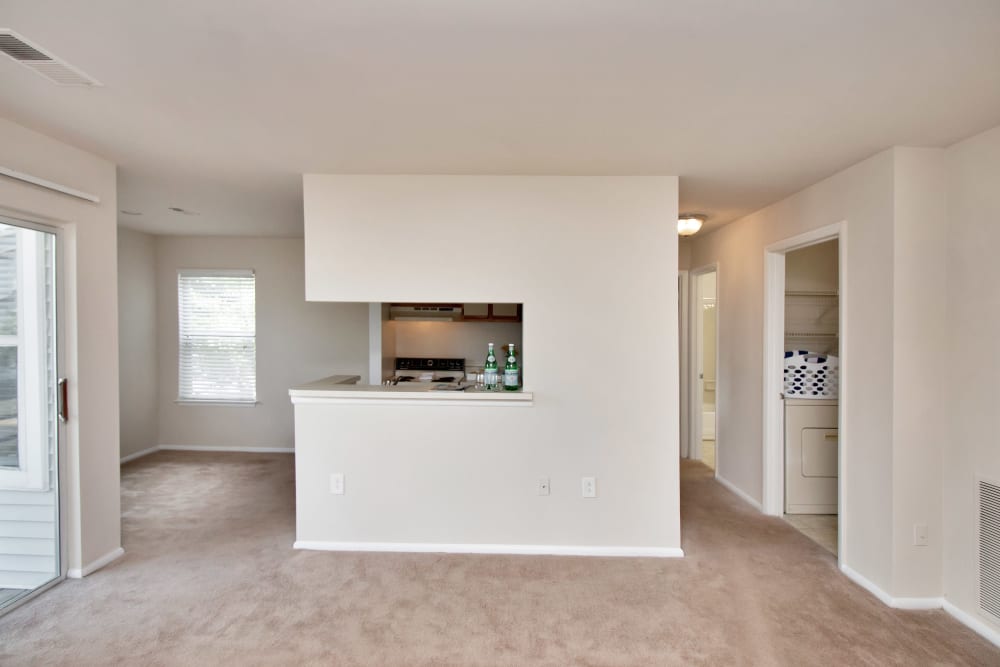 Photos of Runaway Bay Apartments | Apartments in Virginia ...