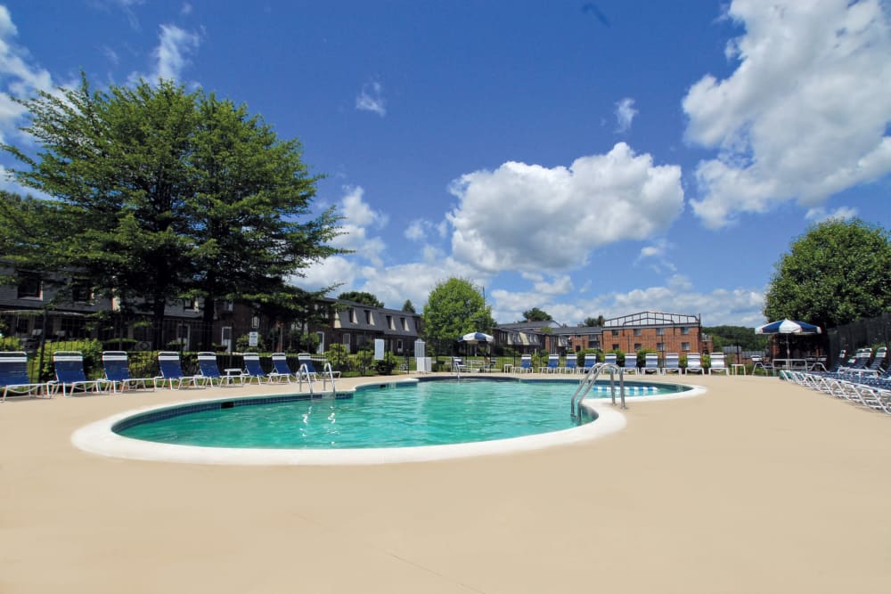 The Heights At Marlborough offers a luxurious community swimming pool in Marlborough, Massachusetts